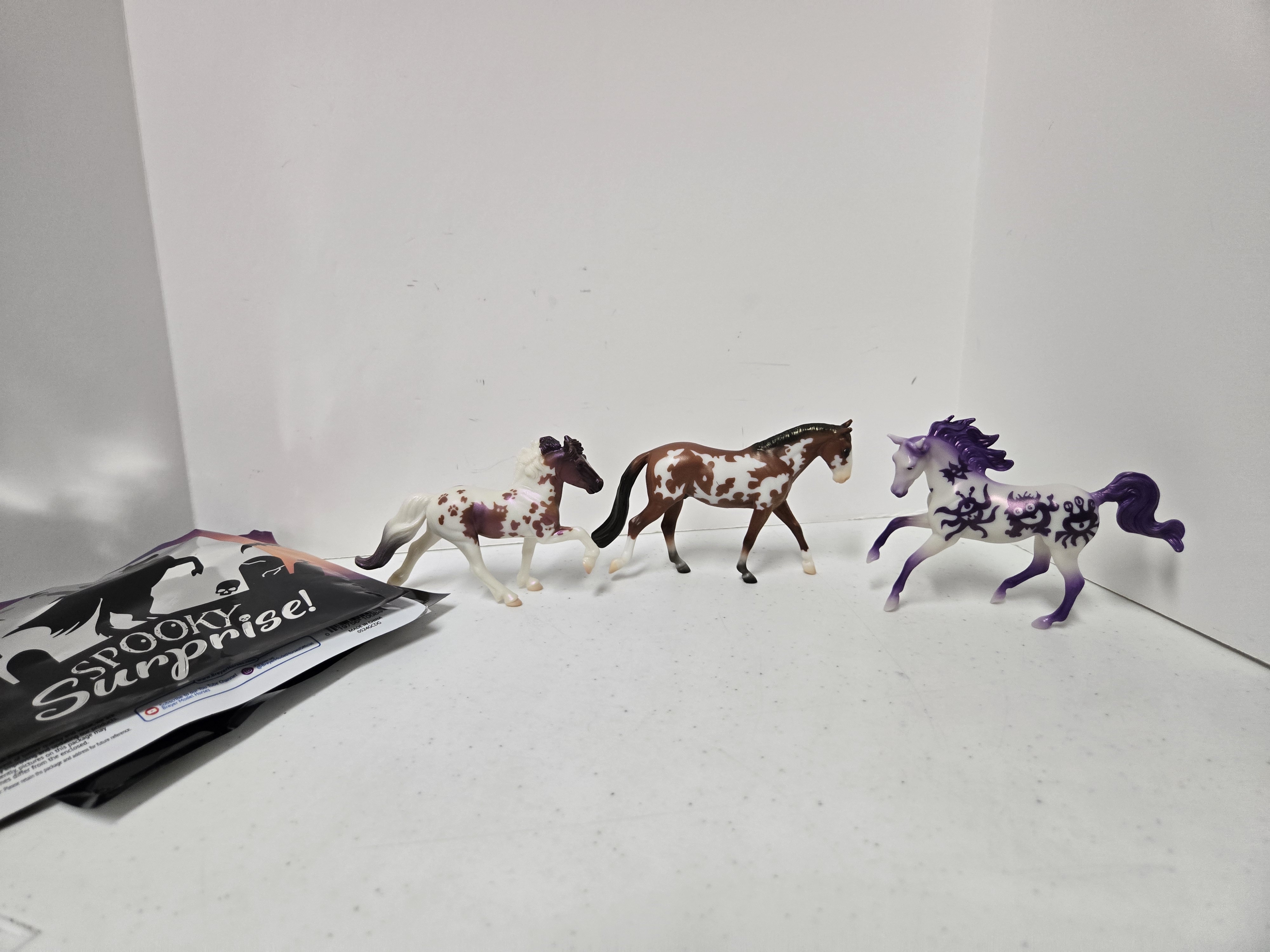 Breyer Stablemate Spooky Surprise set of 3